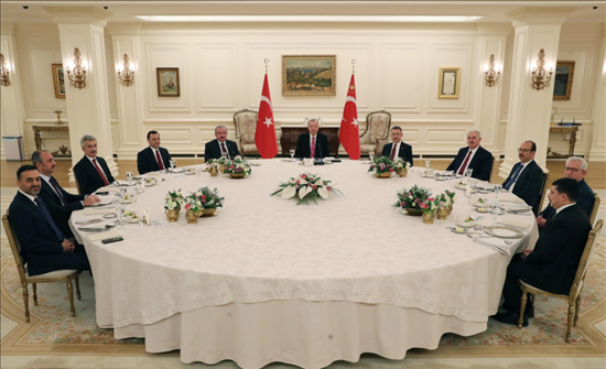 أردوغان يجتمع بممثلي الأجهزة القضائية والتشريعية والتنفيذية