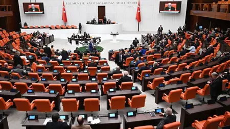 يوم مفصلي لـ«تركيا بلا إرهاب»: كتلة العدالة والتنمية تجتمع في البرلمان لبحث اقتراح القانون الإطاري.. وبهجلي: «إنه مشروع دولة»