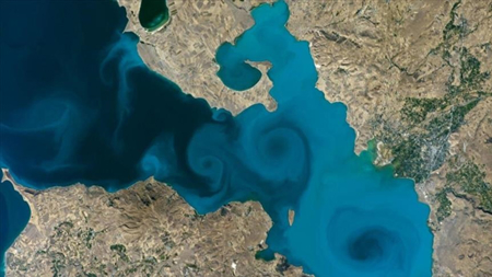 صورة بحيرة  "وان" التركية تتأهل لنهائي مسابقة "ناسا"