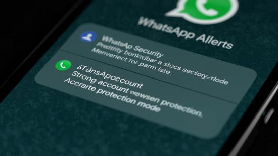 واتساب يطبق حماية صارمة.. هل حسابك آمن؟