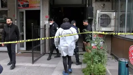 مأساة في إسطنبول..حريق يلتهم شخص بعد أن غلبه النوم في محل لبيع الزهور