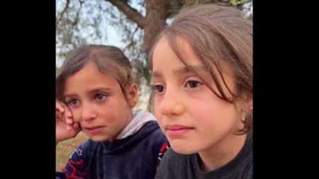 تبكي جوعاً وبرداً.. طفلة سورية تفطر قلوب الملايين بدموعها