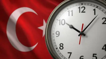 مواعيد عمل مؤسسات الدولة في تركيا ما هو الرسمي وما المتداول؟