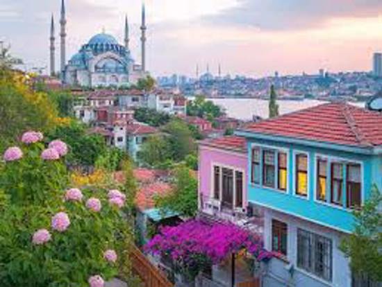 دليلك الكامل للسفر إلى تركيا: الشروط، الأوراق، وخطوات الرحلة