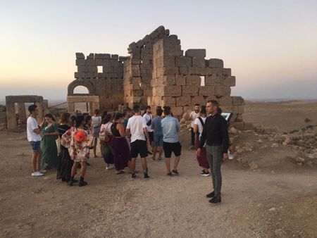 تدفق السياح إلى قلعة زرزيفان  التاريخية في ديار بكر أثناء الوباء