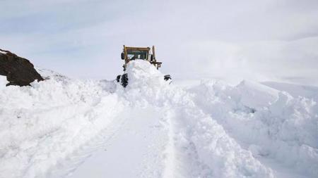 جهود كثيفة لمكافحة الثلوج في ولاية موش