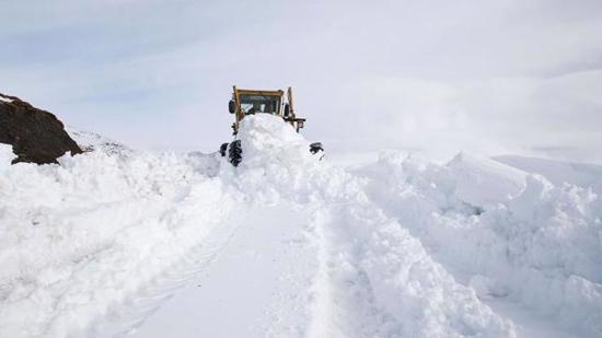 جهود كثيفة لمكافحة الثلوج في ولاية موش
