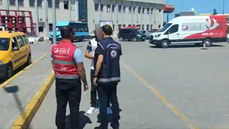 ضبط 32 مهربًا و572 مهاجرًا غير نظامي في حملات أمنية موسعة بتركيا