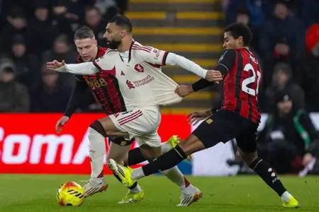 بورنموث يهزم ليفربول 3-2 في مباراة مثيرة بالدوري