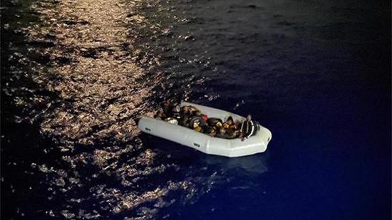 إنقاذ 368 مهاجر غير نظامي قبالة السواحل المغربية