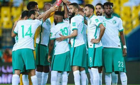  لدعم المنتخب..ملك السعودية يوجه بإنهاء دوام اليوم الثلاثاء الساعة ١٢ ظهراً