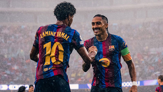 برشلونة يفتتح دوري الأبطال بخماسية قبل مواجهة غلطة سراي