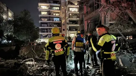 عاجل | سقوط قتيلة وإصابة 13 صهيونياً إثر سقوط صاروخ إيراني في شمال فلسطين المحتلة