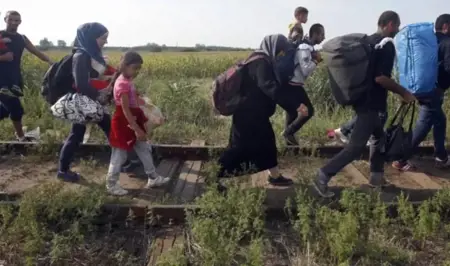 وجهة السوريين الجديدة للعمل.. رواتب تصل لـ 3 آلاف دولار