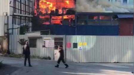 اندلاع حريق هائل في مصنع بلاستيك بمدينة إسطنبول