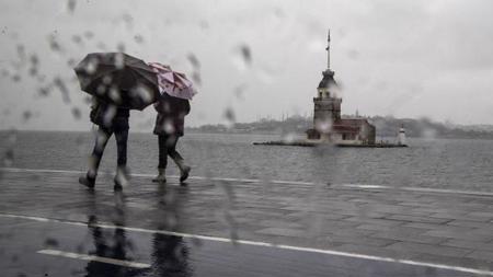 الأرصاد التركية تحذر  العديد من المدن بسبب الأمطار الغزيرة والفيضانات المحتملة