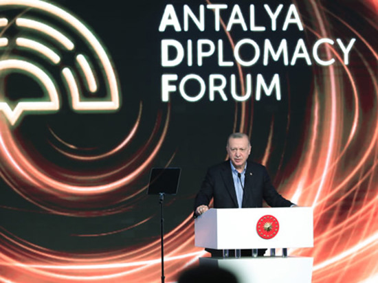 منتدى "أنطاليا الدبلوماسي".. يوم حافل باللقاءات للرئيس أردوغان 