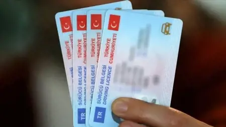 تركيا تتخذ قرارًا جديدًا بشأن رخص القيادة القديمة