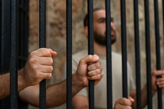 قائمة تضم 230 أسيرًا فلسطينيًا بانتظار الإفراج عنهم