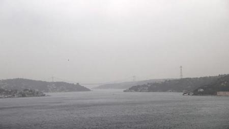 فتح مضيق البوسفور في إسطنبول أمام حركة السفن