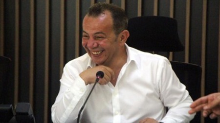 رئيس بلدية بولو يسخر من كيليتشدار أوغلو عقب طرده من حزب الشعب الجمهوري