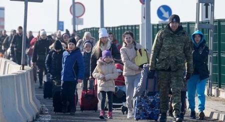 دولة عربية تسمح بدخول الأوكرانيين دون تأشيرة وتمنحهم إقامات مؤقتة