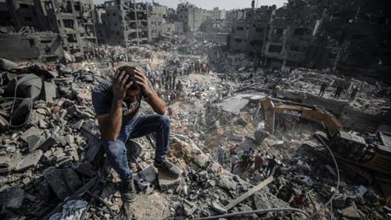 انقطاع الاتصالات عن غزة بشكل كامل ووكالة الأمم المتحدة تحذر من خطورة العواقب