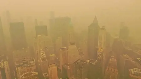 سكان نيويورك يغادرون المدينة