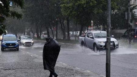 أمطار غزيرة ورعدية في أنحاء متفرقة من تركيا