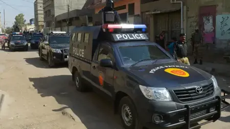 مقتل 9 من الشرطة وإصابة 28 في هجوم على نقطة تفتيش شمال غرب باكستان
