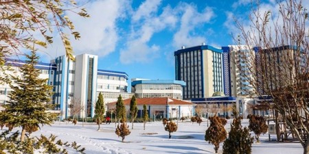 تعطيل دوام الجامعات في قونيا  بسبب الثلوج الكثيفة
