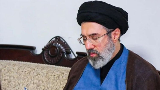 ابن خامنئي الجديد لا يحضر تشييع والده خوفاً من التهديدات الإسرائيلية