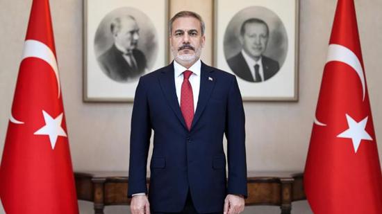 وزير الخارجية التركي يجري محادثة هاتفية مع نظيره الروسي