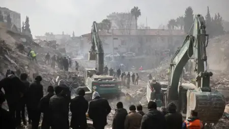 الناتو يرسل مرافق إيواء إلى تركيا