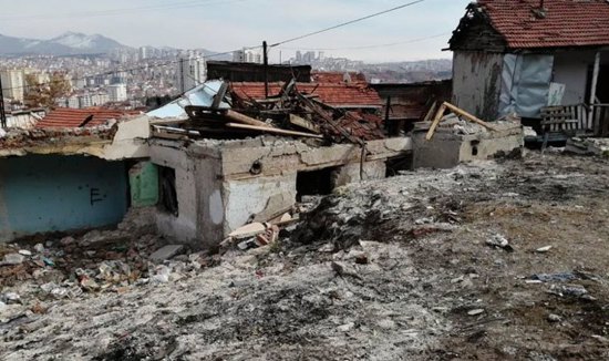 إصابة شخص في انهيار  بأحد الأحياء  الفقيرة في أنقرة