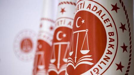 وزارة العدل التركية تبدأ بالعمل على تعديل دستوري للحجاب