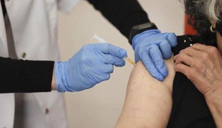 بدءاً من اليوم ..تركيا تشرع بتطعيم المواطنين من سن 50 وما فوق