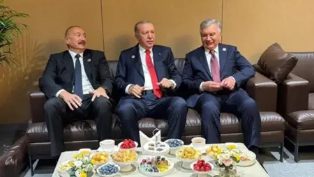 قبيل قمة شنغهاي.. أردوغان يجتمع بعلييف وميرضيائيف في بشكيك
