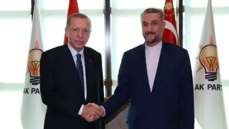 أردوغان يلتقي وزير الخارجية الإيراني في أنقرة أردوغان يلتقي وزير الخارجية الإيراني في أنقرة