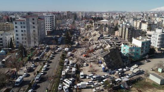 العدل التركية  تعلن اكتمال  أخذ عينات من المباني في 5 محافظات متضررة من الزلزال