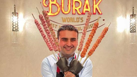 الشيف التركي الشهير بوراك يواصل تحقيق نجاحات كبيرة في برادفورد