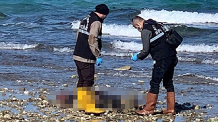 الشرطة التركية تعثُر على جثة مهاجر فلسطيني على شواطئ مدينة إزمير