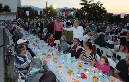 العدالة والتنمية في تركيا: لا للمنتجات المُقاطعة في فعاليات رمضان 