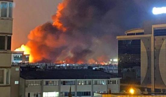 إسطنبول.. حريق مخيف في المنطقة الصناعية بباشاك شهير 