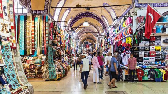 السوق المصري في إسطنبول عبق التاريخ و الثقافات منذ خمسة قرون