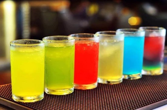 دراسة تكشف عن مشروبات وعصائر تسبب سرطان القولون لدى الشباب