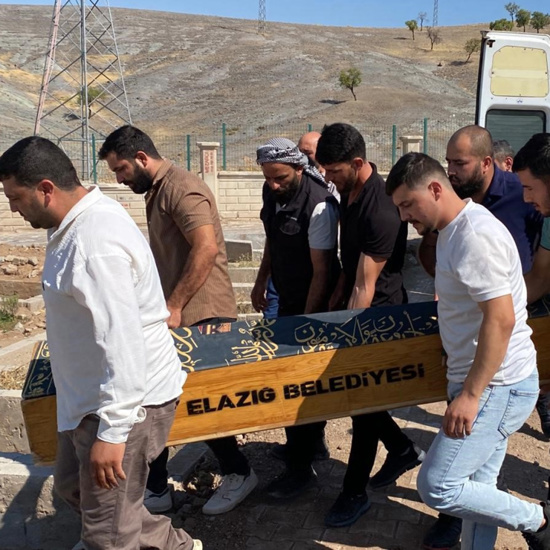 صاعقة رعدية تودي بحياة طفلة في العاشرة أثناء نزهة عائلية بإلازيغ