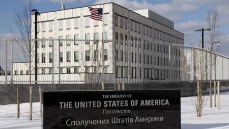 الولايات المتحدة تنقل سفارتها من كييف 