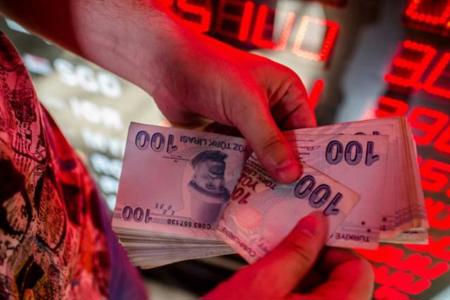 البنوك التركية تبيع حوالي مليار دولار.. ما الذي حدث اليوم؟