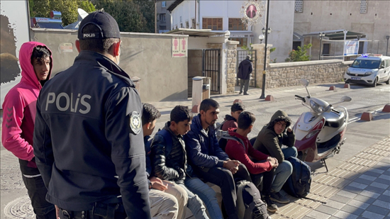 الشرطة التركية تضبط 7 مهاجرين دخلوا بطريقة غير قانونية
